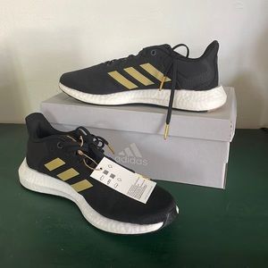 NEVER WORN Adidas Pureboost shoes 👟